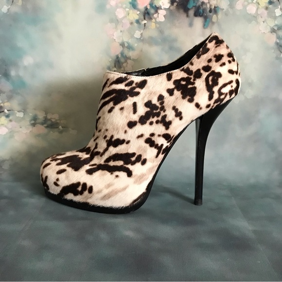 Balenciaga Fur Stiletto Ankle Booties - Picture 5 of 12